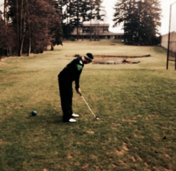 stixtips's tweet photo. It's blue Friday in my city! #12ThMan #GOHAWKS #TGIBF #golf http://t.co/gh6bq4N1hP