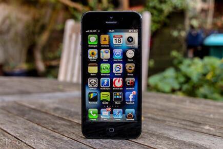 TheGadgetwars's tweet photo. We have one more iPhone 5 to give away (Black 32GB). Retweet &amp; Follow @IntThings a chance to win it!. http://t.co/Hqjg5uhvHh