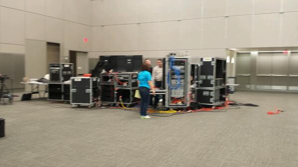TrpLJ's tweet photo. The beginning of video village. http://t.co/9xVAZf8GPg