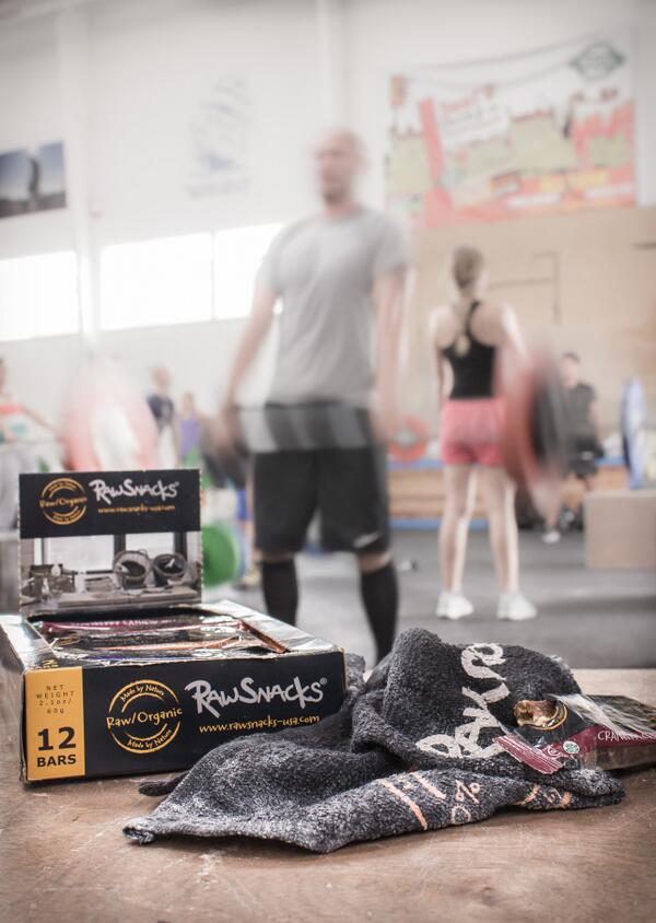 RawSnacks's tweet photo. Start out January #healthy - 40% OFF all our #RAW products. Shop at http://t.co/J08AsfGwTy - offer expires 01.19.14. http://t.co/27diFCKSq9