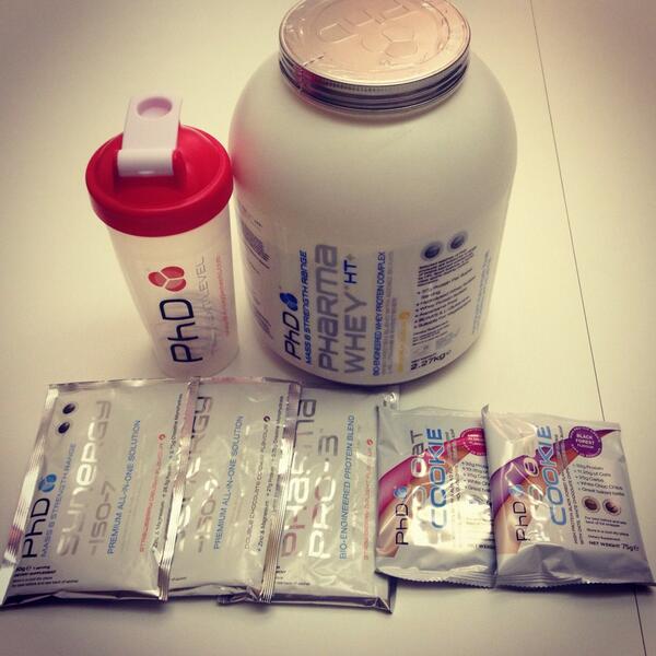 RT and follow to #win this Mass &amp; Strength, muscle feeding stack! Closes Mon 13th at 9am #NewYearsResolution