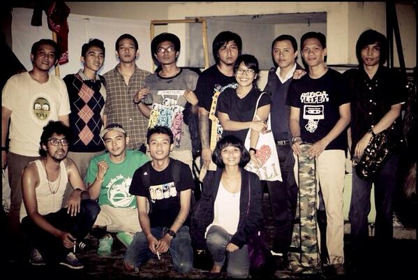 Terima Kasih Teman-Teman Old Paper!