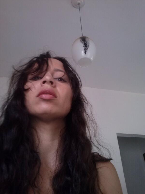 MaruchaSilva's tweet photo. Ta olhando o quê??? http://t.co/WeLkC4KZPX