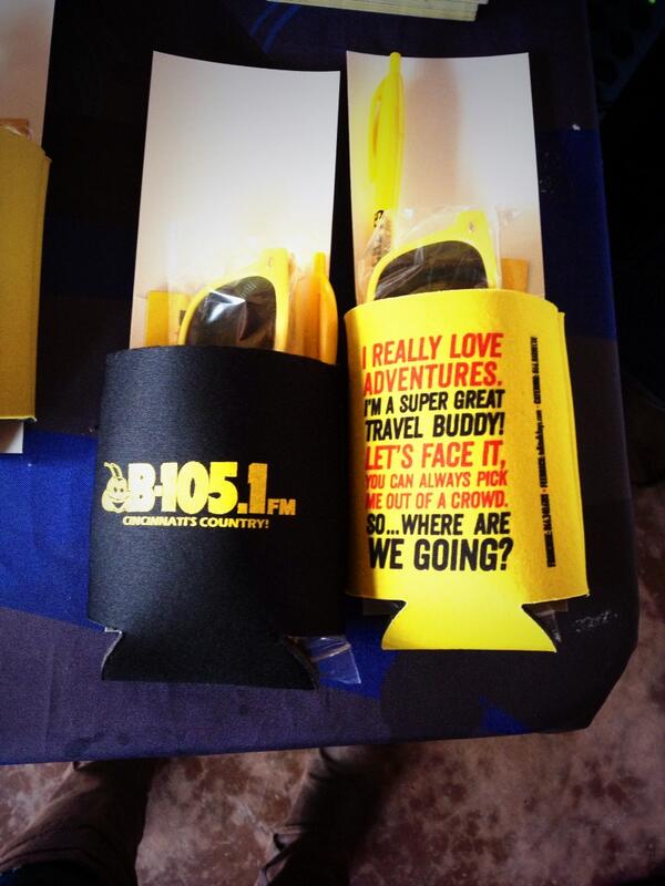 BeckuhBeck's tweet image. Well, of course I turned the coozies into little goodie holders. #promoprobs #eventplannerproblems