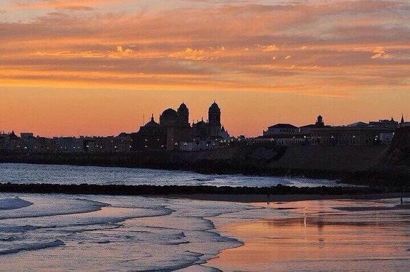 viveandalucia's tweet photo. +1 RT @HistoriadeCadiz: La belleza  de los paisajes de #Cadiz es para compartir y RT @spain  @viveandalucia @pai http://t.co/gn19IiXQhO