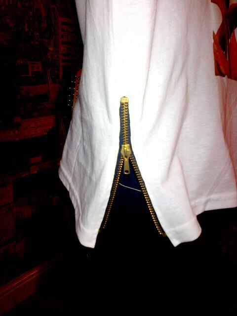 First tester of the oversized zip tee! #oversized #zip #gold #fashion