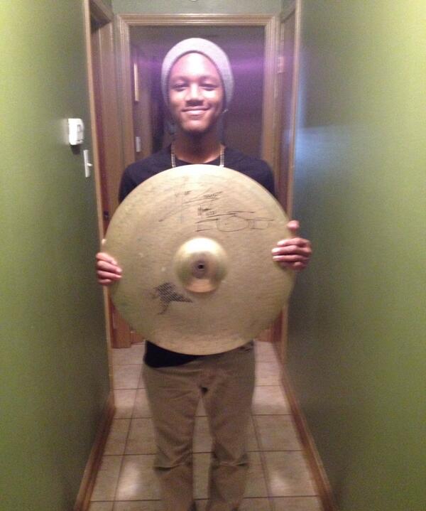 ZildjianCompany's tweet image. Congratulations to @braandon_drums, winner of our @mattgreiner Quiz! Seen here with Matt's Ride from his last tour!