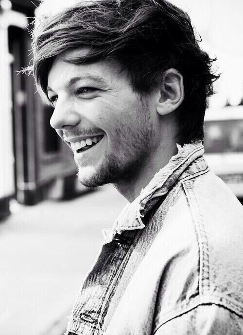 ouchmahballs's tweet photo. okay I'm not a Louis girl necessarily but hOLY FACK THIS GIVES ME FELLS OMGJ WAHT http://t.co/sc7G5WwriK