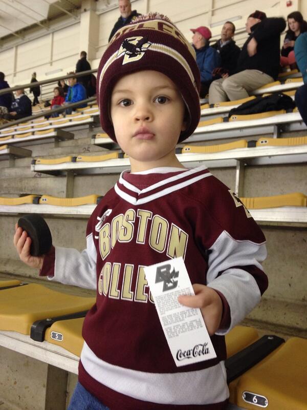 morinje's tweet image. Tonight's puck comes courtesy of Kevin Hayes! Dorchester Pride!! #BCHockey #DotRat