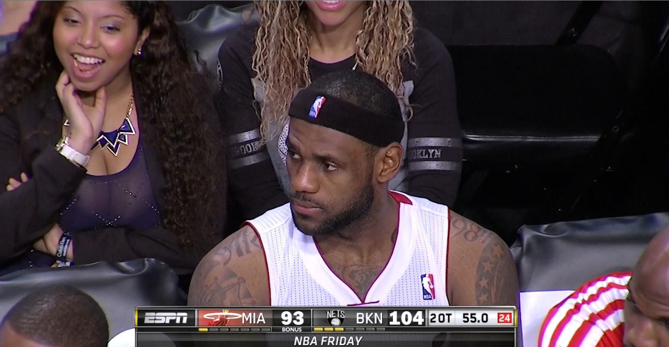 Bdq8bSaCAAAjaFl.png:large