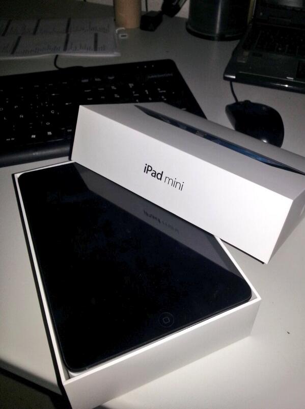 La reina maga llego con retraso....pero la verdad se portó.#IpadMiniRetina #masfelizqueunaperdiz  <a href="/sarazunica/">Sara Zúnica García</a>