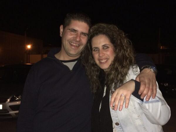 IndaloPubL's tweet photo. Desde @IndaloPubL les deseamos a @fcomorejon y @86Chari lo mejor!! Felicidades por vuestro compromiso!! http://t.co/jh61DAy7W2