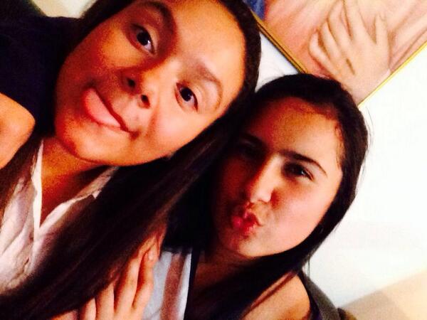 valeruzu's tweet photo. Te quiero cosa fea :* http://t.co/MVIf0fvpbU