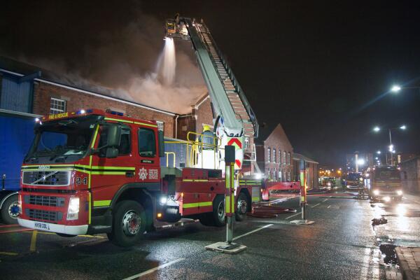 Fire crews contain blaze at Portsmouth Dockyard - ITV News