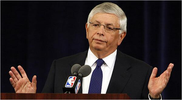 VeniceMase's tweet photo. "If I knew it was going to be this bad, I would not have vetoed the Chris Paul trade." http://t.co/hoiQu19sos