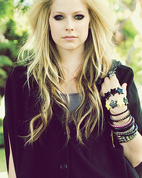 @Avril_Fans_Page. 