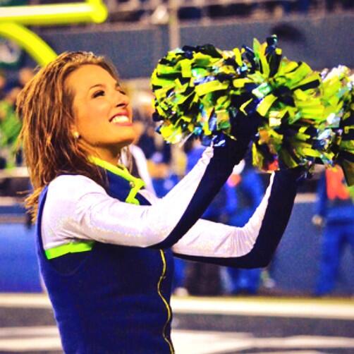 SeaGalAngela's tweet photo. #LOUDER #playoffs #letsgohawks http://t.co/znPLnfRG56