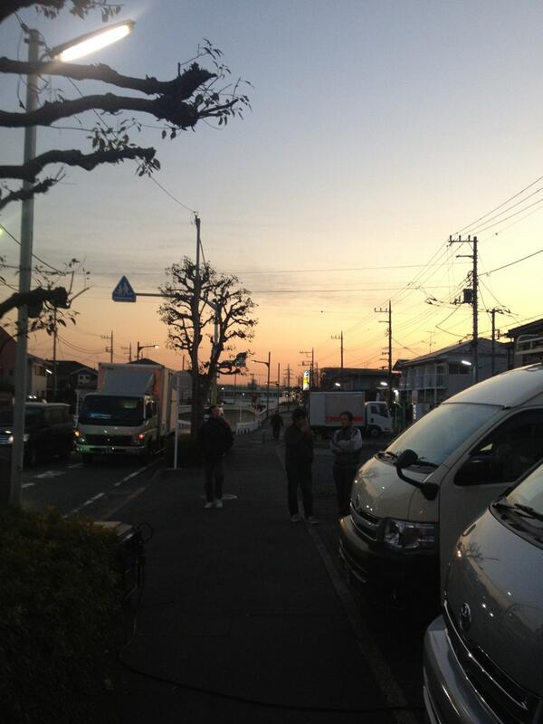 Ashi_mama's tweet photo. 今日も夕暮れ撮影中！本日6時間後に先行試写スタートです！素敵な作品になっていると思いますので、是非お楽しみいただければ！ http://t.co/JTvo1osX4X