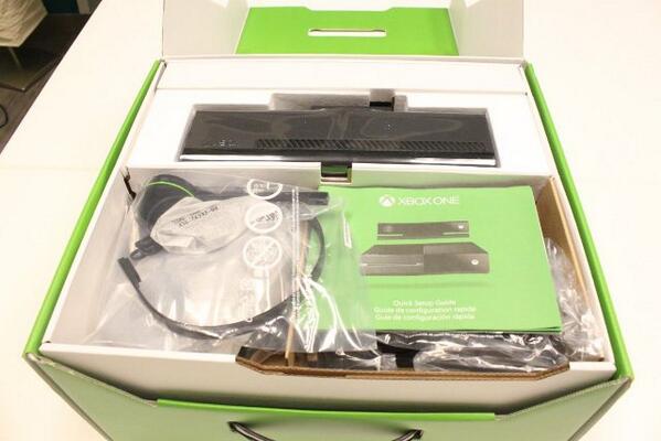 kevinez45's tweet photo. Omygod (۳º̩̩́Дº̩̩̀)۳ RT@PES_ID: Box dibukaa.. http://t.co/EvvHWDSk6J