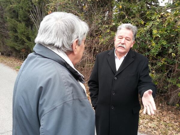 RichardMallie's tweet photo. En visite de quartier à la Cyprière ce matin #BoucBelAir2014 http://t.co/zdol1SSHrh