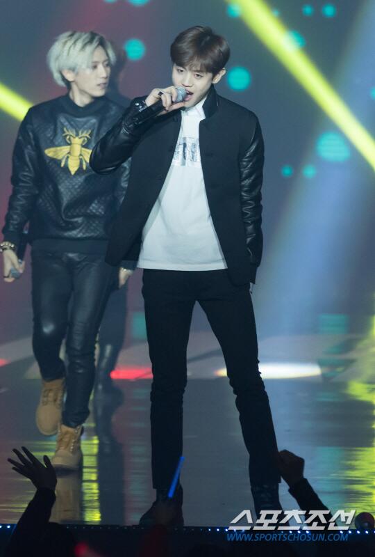 Bds_aYpCEAEhcVb.jpg:large