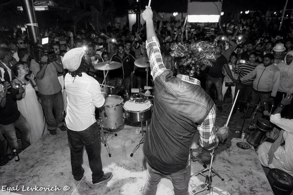 Xarateafrolive's tweet photo. Seguimos en goa marbela beach! Gozando! http://t.co/0ZR6VCn1OJ