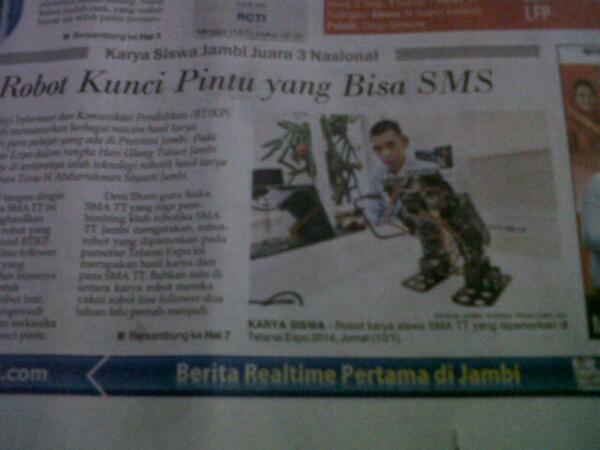 taujambi's tweet photo. Via @IATT_Jambi: Karya siswa Titian Teras, robot kunci pintu yang bisa SMS. http://t.co/7DsNJMT20q