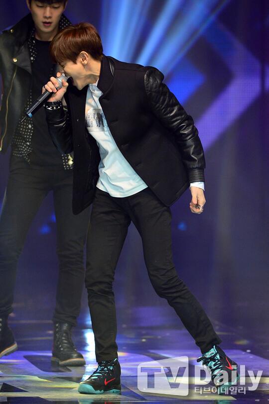 BdswXPxCAAETygR.jpg:large