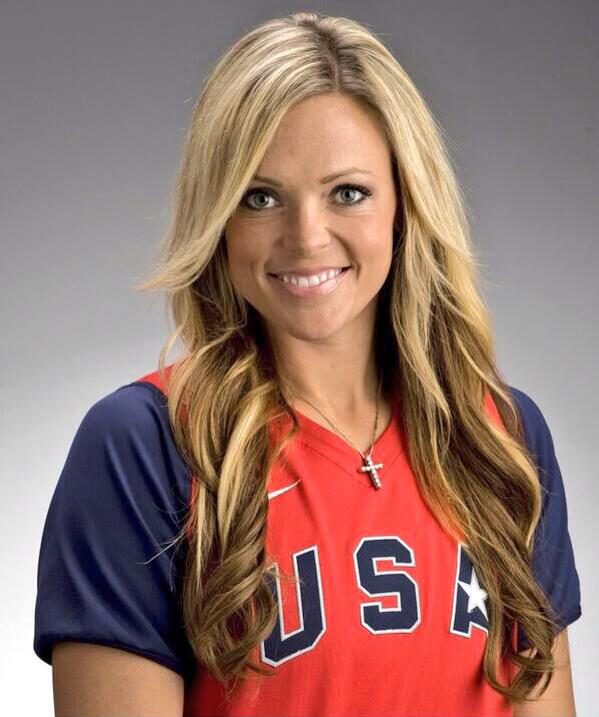 BaseballAddict0's tweet image. Softball players😍😍😍 @JennieFinch