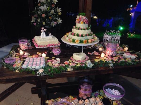 SanNicolas's tweet photo. Tenemos un completo portafolio de productos para que tu evento especial sea inolvidable. ¿Cuál es tu favorito? http://t.co/oJpUopUE7K