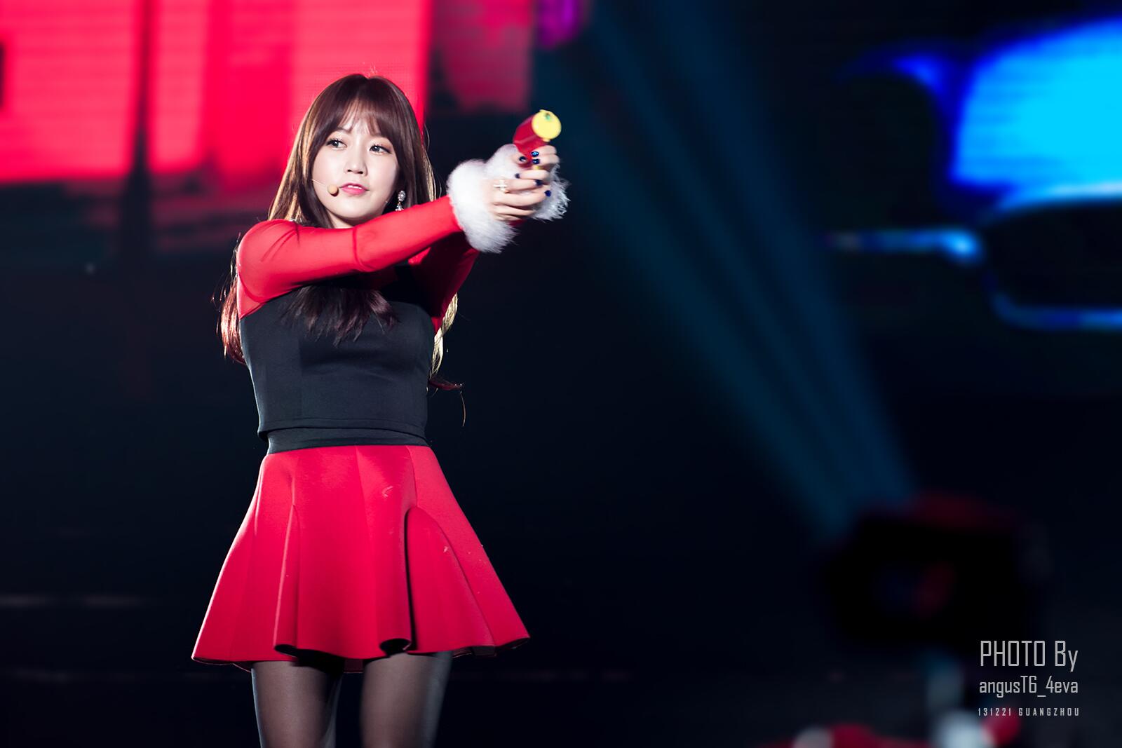 BdtCtlbCQAAH_rD.jpg:large