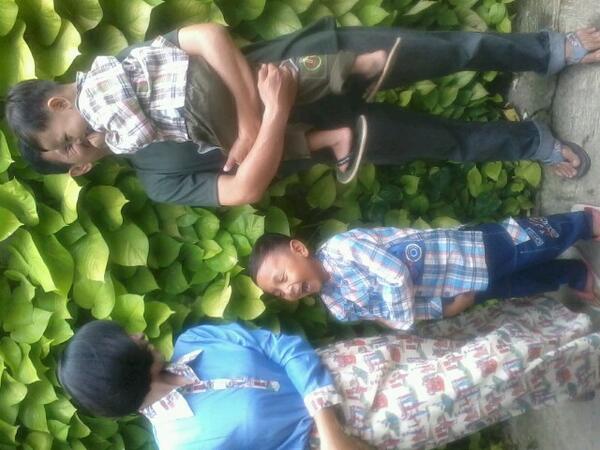 chibe94's tweet photo. @TheComment_NET momen terbaik saat keluarga ngakak berjamaah #TheCommentFamily http://t.co/JgxjYFXDlJ