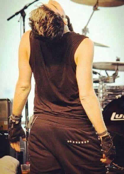 Bootybert tweet picture