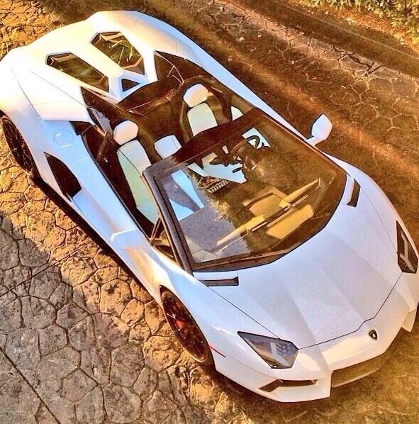 MilionaireLife's tweet photo. Going for a spin😍😍 Rt if you want to join http://t.co/bymogvCZtk
