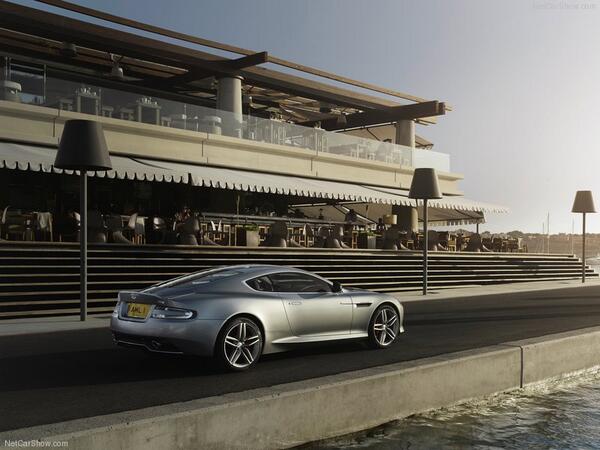 DiversityofCars's tweet photo. 【DB9 (Aston Martin)】
流麗なスタイルに高性能なV12エンジンを���載したDB9のオープンモデル。アルミ製のプラットフォームを採用したことにより軽量化に成功。
《排気》6.0L
《価格》2388万円 https://t.co/ftid8C1Xwu