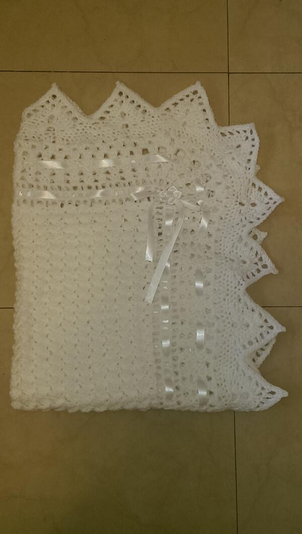 crochethooker_'s tweet image. Christening blanket unique Irish style Xx #crochetpassion