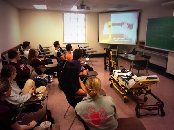 CofCFireEMS's tweet photo. Today's in-service training for our new Stryker Stair Pro StairChair and Power Pro Stretcher! ^GS http://t.co/sanRjFxVzp