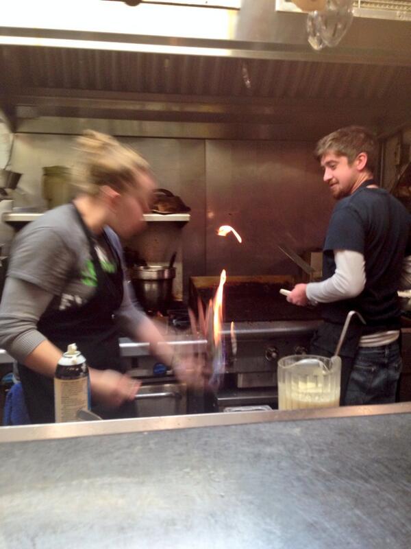 EmmaMartinchick's tweet image. Finger fire Friday #restaurantlife