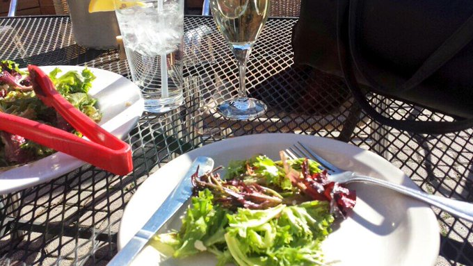 Eating outside today in Dallas http://t.co/80aQQ2YNYT<a href="/tag/mvsales"class="tags"><span>#mvsales</span></a>