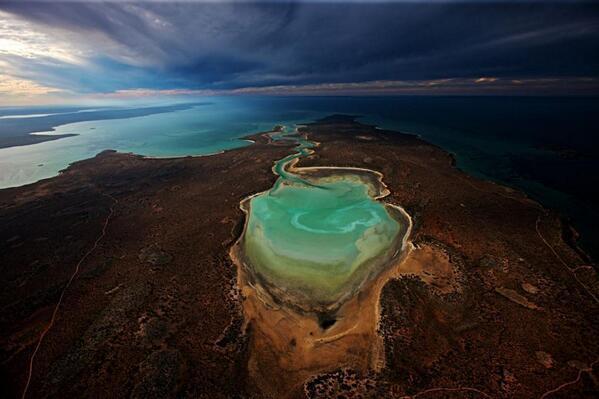 TheEarthPosts's tweet image. Shark Bay, Australia