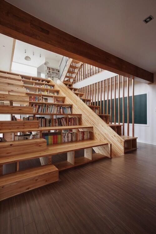 futurecrib's tweet image. super awesome staircase.