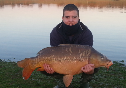 Palomero95's tweet photo. Buen dia por sierra brava casi 19 kilitoos
#carpfishing #sierrabrava http://t.co/P2MzePmK4l