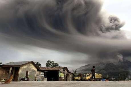 BNPB: Gunung Sinabung Masih Akan Meletus Dalam Waktu Dekat Ini (detik) #ACTforSinabung