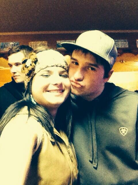 Shayna_Faye14's tweet photo. Miss my high school sweet heart @Ben_robinson_13 http://t.co/Lziy7qUWSF