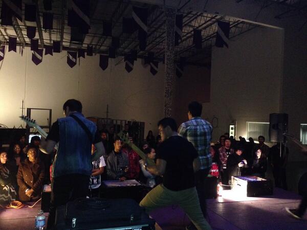 devdweight's tweet photo. @BTSlv you guys were dope last night! Good show. http://t.co/Cic4fzM2FC