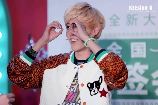 KEEsing_U's tweet photo. 眼睛👀圓又圓 http://t.co/MBMrde5EO0