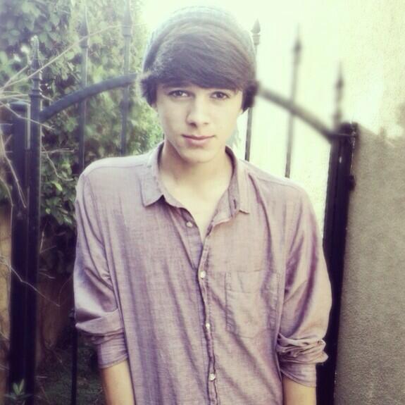 BrentRivera tweet picture