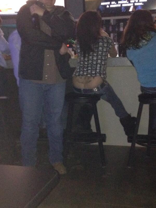 lexjm's tweet photo. @irish71jb found him a woman👌 http://t.co/FQgD7SihNe