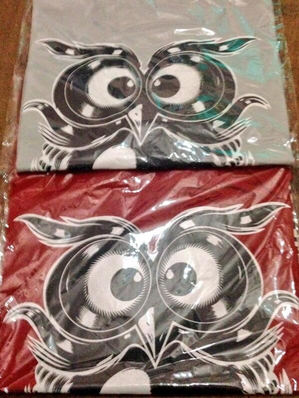 Reprinted on another tees colour