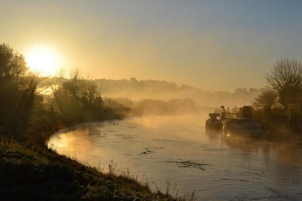 clarebalding's tweet photo. Wow “@CarrieStarbuck: @BBCRadio2 Arun river at sunrise. Beautiful and so peaceful! #beautifulbritain http://t.co/MbjPaAD5Z8” #nature